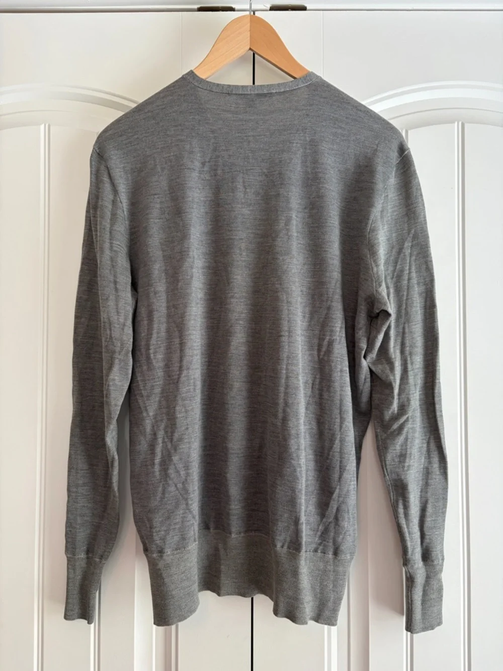 John Varvatos NWT Men's V-Neck Sweater Gray Silk Cotton Blend Lightweight Size L